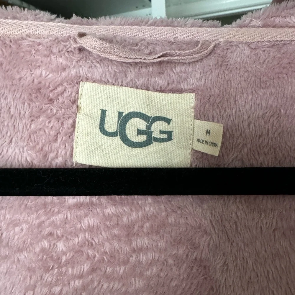 UGG Robe - Picture 3 of 3